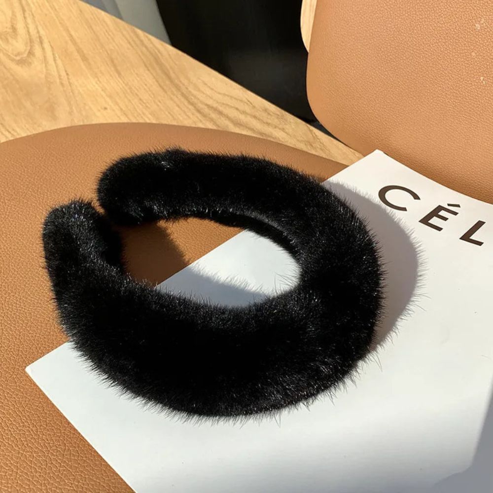 Elegantes Damen Stirnband für Wintertage mit warmer Passform